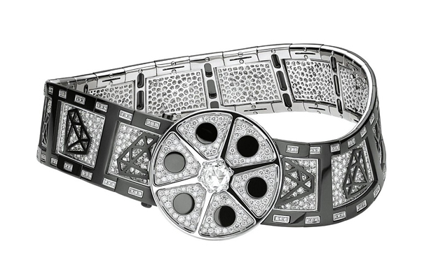 Action! 白金项链，by Bulgari