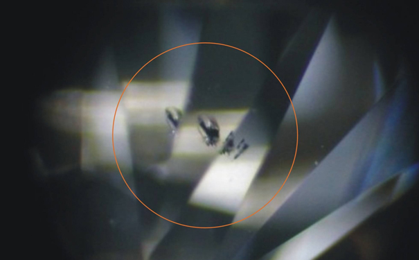 钻石有明显瑕疵还可以买吗